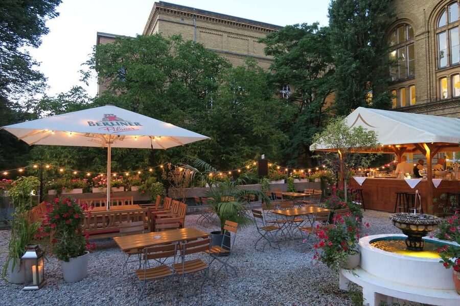 Berlin: Ticket for Bar Jeder Vernunft - Theater & Restaurant - Inside Berlin’s glittering mirror tent