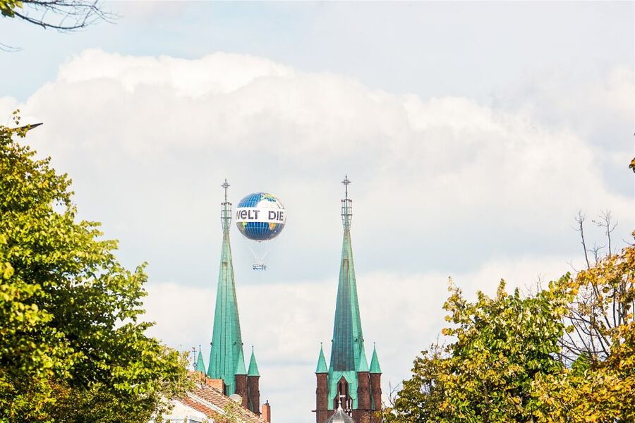 Berlin: Ticket for World Balloon with Perfect View - Choosing the best time of day
