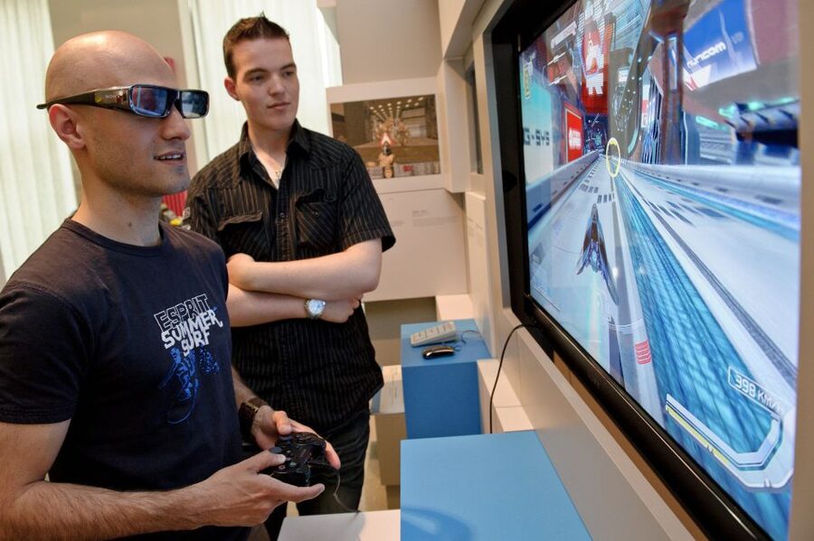 Berlin: Tickets to the Computer Games Museum - The Giant Controller and PainStation