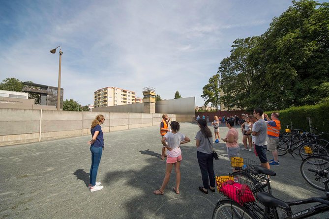 Berlin Wall and Cold War Bike Tour in Small Groups - Starting at Kulturbrauerei in Prenzlauer Berg