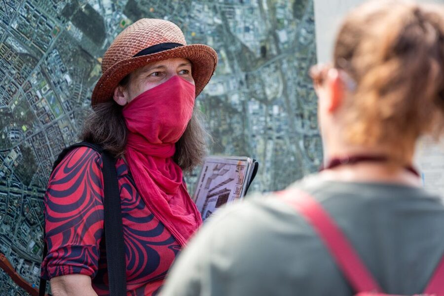 Berlin Wall: Small Group Guided Tour - Reading the former death strip