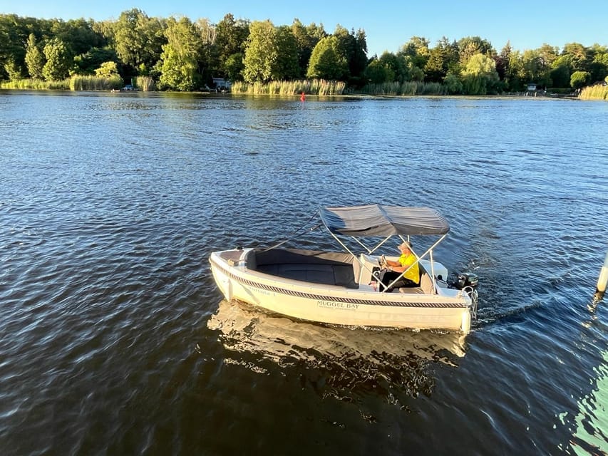Berlin: Wonderful days renting the motorboat tortola - Who will enjoy this boat rental most