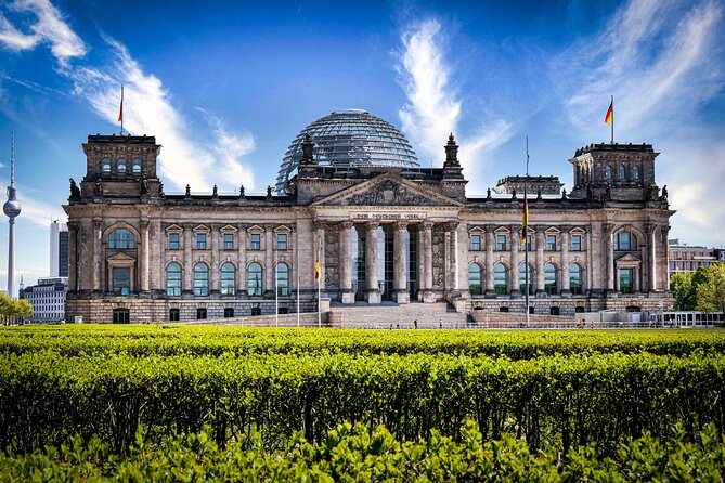 Best of Berlin HopOn HopOff Tour - The Zoological Garden and the final Ku’damm stops