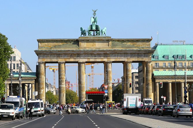 Best of Berlin with a licensed Guide - Reichstag and Brandenburg Gate: Berlin’s political opening