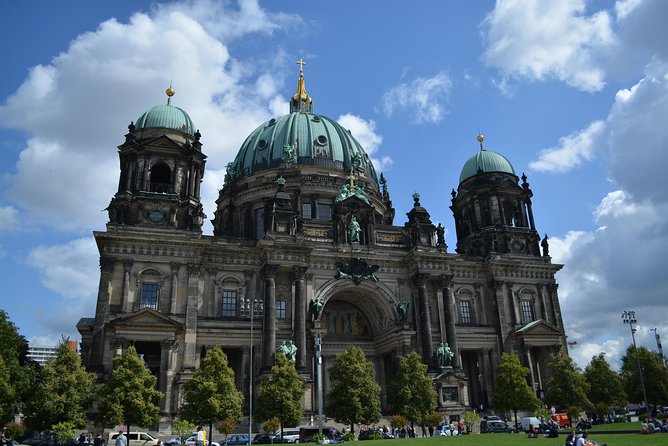 Best of Berlin with a licensed Guide - Humboldt Forum and the former Berlin Palace