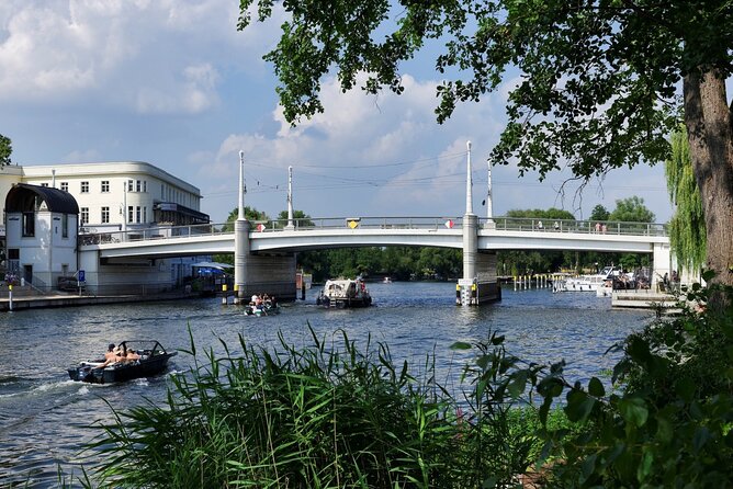 Brandenburg Scavenger Hunt and Sights Self-Guided Tour - Turning Brandenburg into a city game