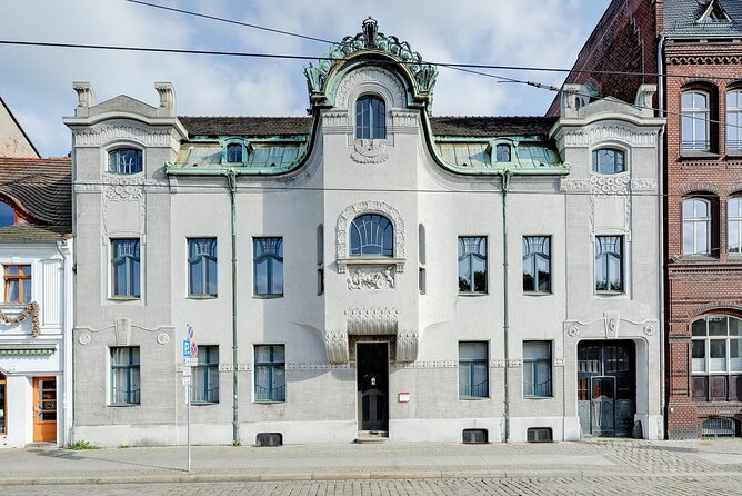 Brandenburg Scavenger Hunt and Sights Self-Guided Tour - Finding the Dominsel and other stops