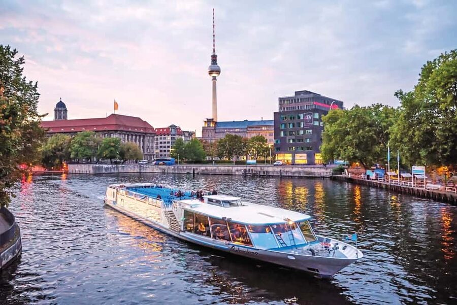 CitySightseeing Berlin HOHO Bus- All Lines (A+B) & Boat Tour - How the Berlin bus tour works