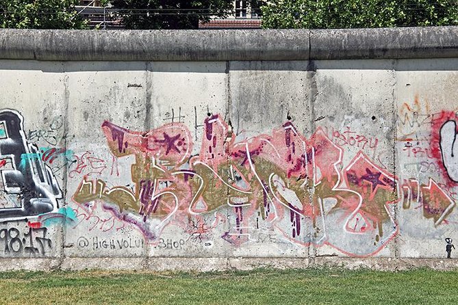 East Berlin and the Berlin Wall 2-Hour Walking Tour - Why the Berlin Wall still feels immediate