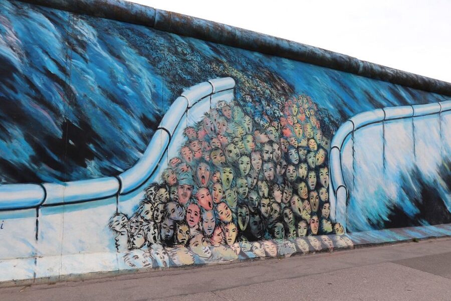East Berlin: City of Shadows Walking Tour - Who will get the most from this East Berlin route
