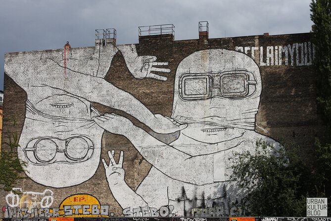 East Meets West: Berlin Food Culture & Street Art - How much food do you actually get?