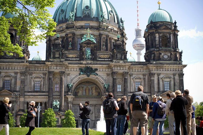 Explore Berlin Shore Excursion: Top Attractions Private Tour from Warnemuende - Bernauer Strasse and the Berlin Wall Memorial