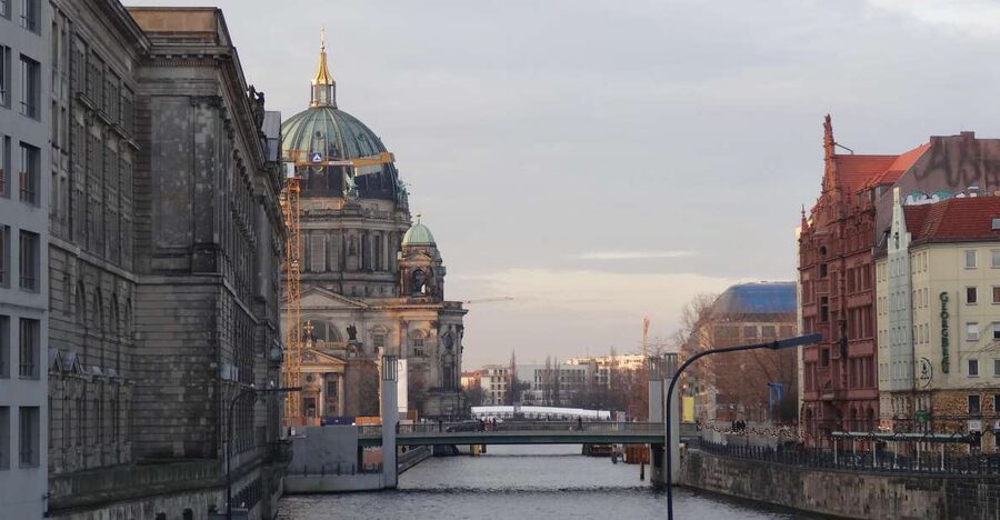 Explore Berlin Tour: History and Highlights - Facing the Holocaust Memorial and Hitler’s bunker