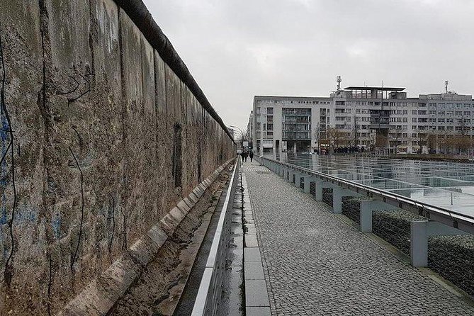 Explore The Berlin Wall: Cold War Berlin and Behind the Berlin Wall - Why this Berlin Wall tour works