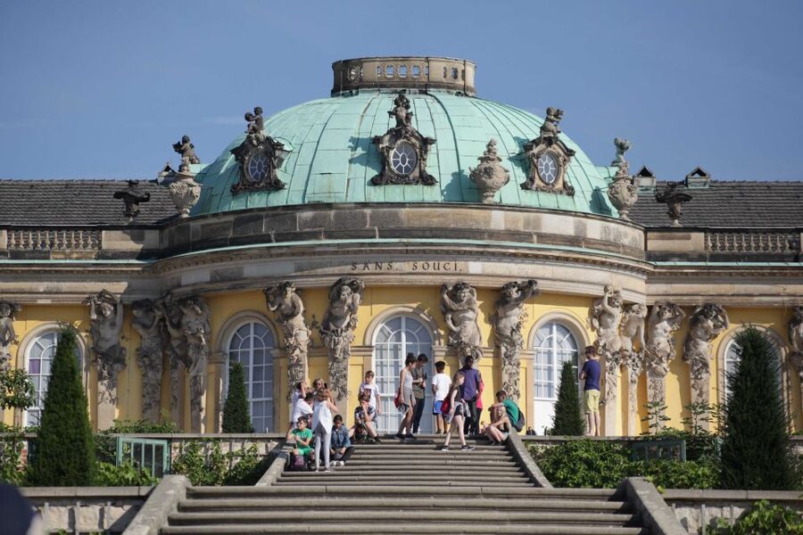 From Berlin: Potsdam Half-Day Guided Tour - Sanssouci Park, fountains, and palace gardens