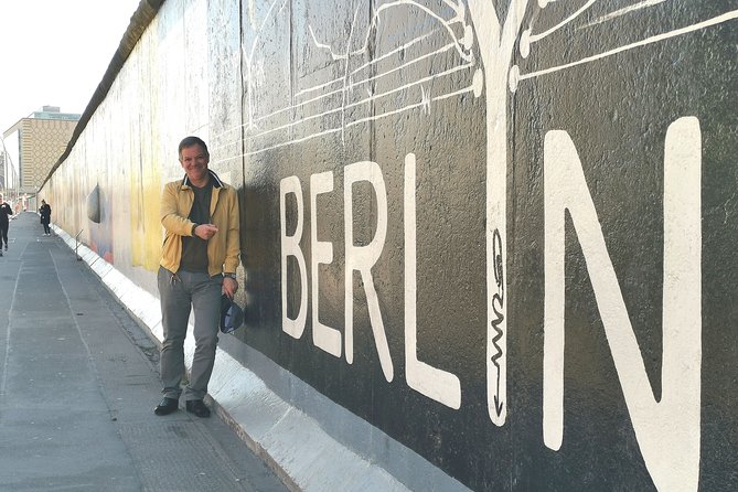 Group Walking Tour (1 - 20 people): 3 Hours the Wall, Third Reich, WW2, Cold War - Checkpoint Charlie and the Cold War