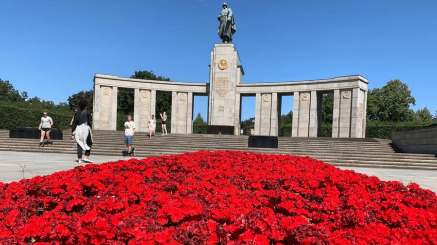Hitler to Stalin - WWII & Cold War Tour (Small Group) - What $34 buys you in Berlin