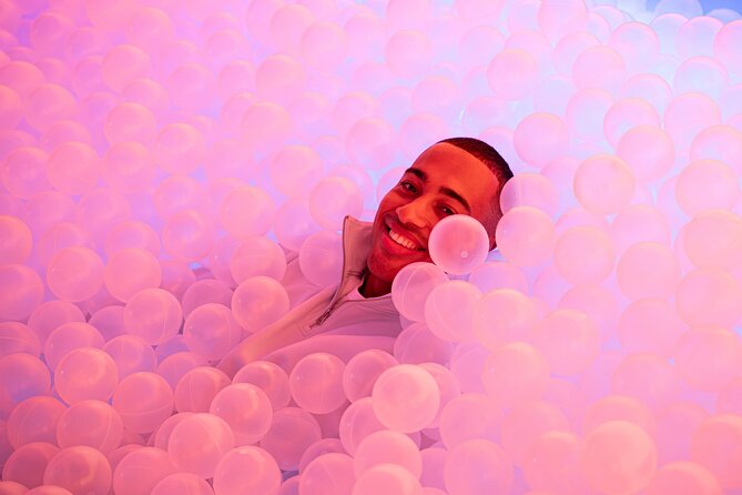 IKONO Berlin Immersive Experience - Crowds can change the quality of the visit
