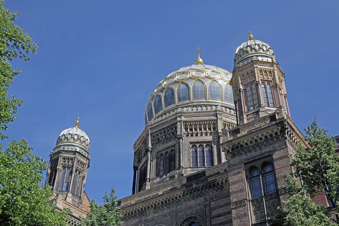 Jewish Life in Berlin - Private Walking Tour - Walking through the Scheunenviertel