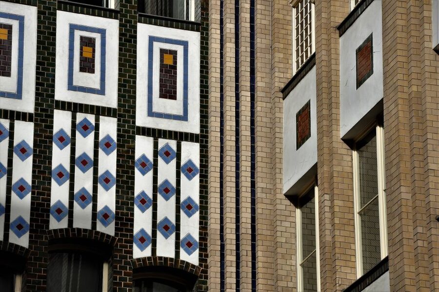 Nazi Berlin and the Jewish Community Tour - Walking, transport, languages, and accessibility