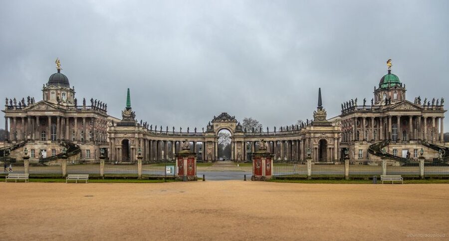 Potsdam: Jägervorstadt Outdoor Crime Mystery Tour - The game manager makes a difference