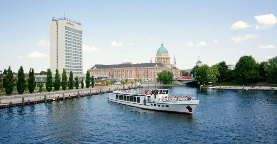 Potsdam: Palace Tour by Boat - Key points to know before you book