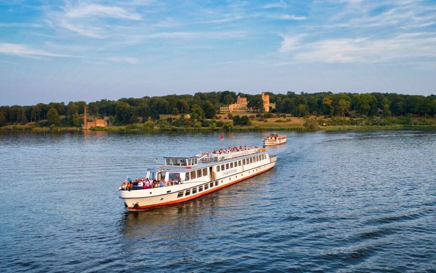 Potsdam: Palace Tour by Boat - Why a boat is the smart way to see Potsdam