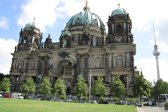 Private 3-Hour Walking Tour of Berlin - The Berlin Dome and Museum Island