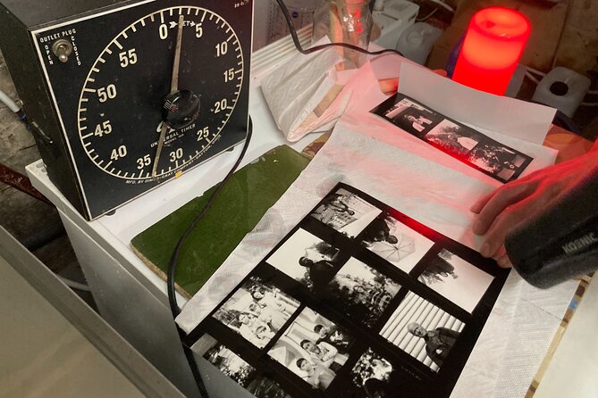 Private Analogue Photography Experience in Berlin - Learning the camera before the ride