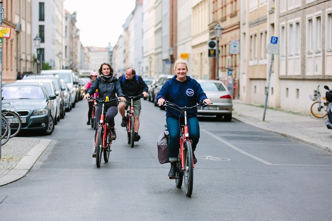 Private Berlin Street Food Tour by Bike - What the guide adds to the experience
