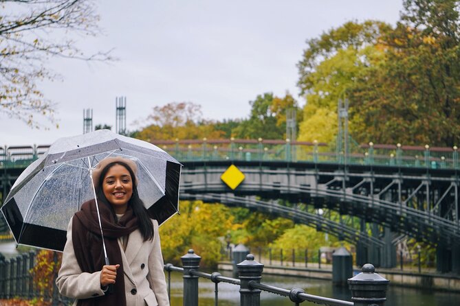 Private Photo Session in the Streets of Berlin - The Spree Bank and Passing Boats