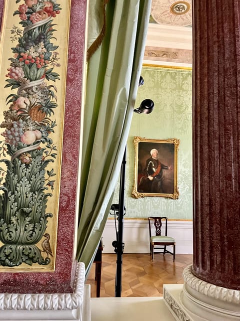 Private Sightseeingtour im Taxi nach Potsdam und Sanssouci - A long park walk with fountains, temples, and the Orangerie