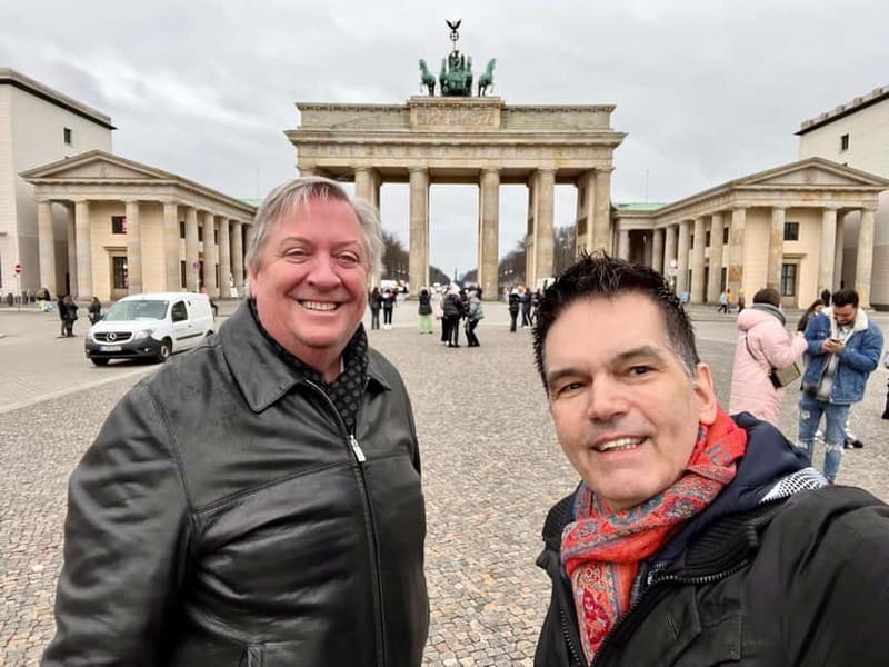 Private Taxi Tour through Berlin East and West and Kiez 4-6h - Old Berlin around Nikolaiviertel and Museum Island