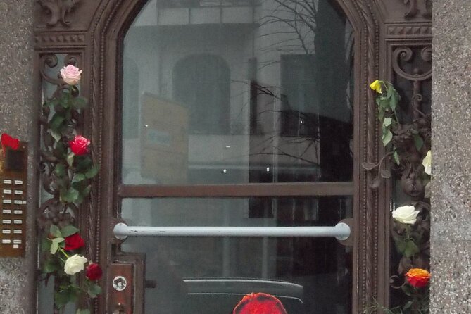 Private Tour of David Bowie's West-Berlin - Hauptstrasse 155, Bowie’s former home
