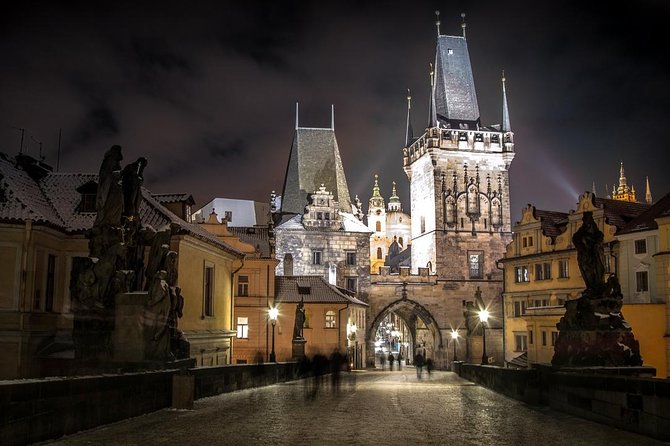 Private Transfer from Berlin to Prague, Hotel-to-hotel, English-speaking driver - Is $272.09 per person a fair price?