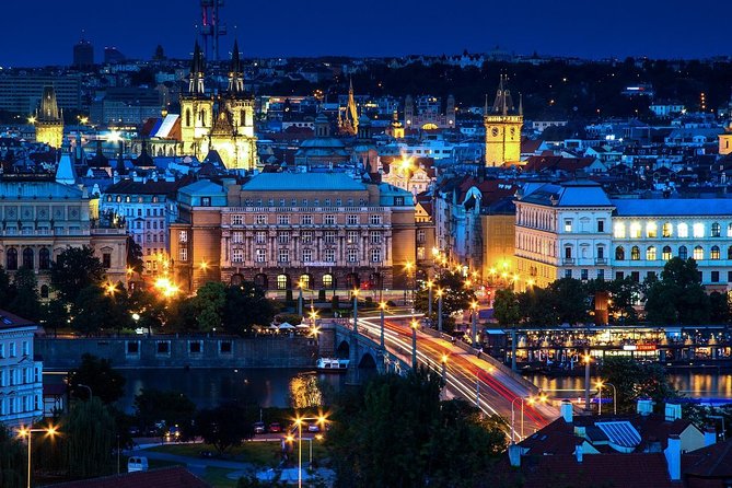 Private Transfer from Berlin to Prague, Hotel-to-hotel, English-speaking driver - Who should book this transfer?