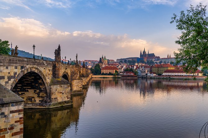 Private Transfer from Berlin to Prague with 2h of Sightseeing - Why this route can save you a day