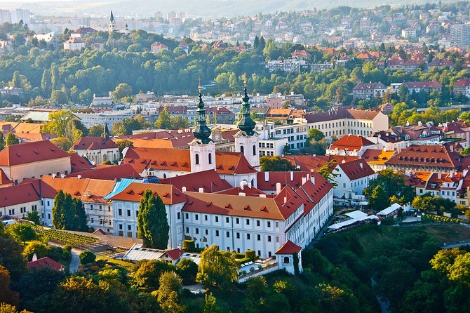 Private Transfer from Berlin to Prague with 2h of Sightseeing - Is $318.40 per person good value?