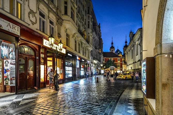 Private Transfer from Berlin to Prague with 4h of Sightseeing - Potsdam: palaces and garden walks close to Berlin