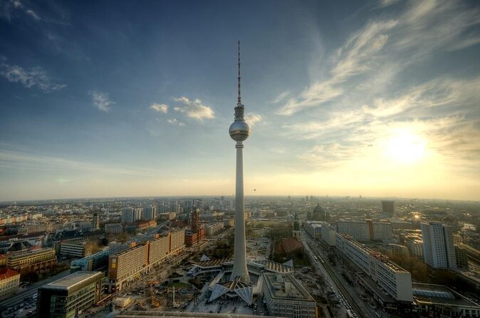 Private Walking Sightseeing Local Berlin Tour Guides up 15 Person - Key things to know before you book