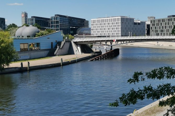 Private Walking Tour Berlin 3 hours: Brandenburg, Historic Center - Museumsinsel and Alexanderplatz