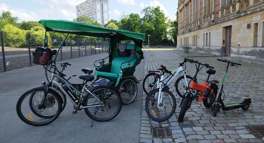 Promotion Berlin Rickshaw Shared Guide (Combo Vehicle Group) - Alexanderplatz and the route into Berlin’s centre
