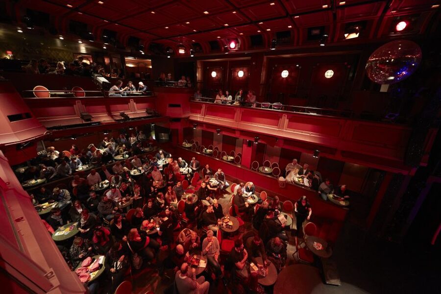 Quatsch Comedy Club Berlin: Die Late Night Show - Inside the colorful-bag format