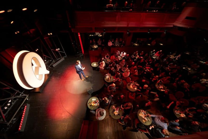 Quatsch Comedy Club Berlin: Die Live Show Entry Ticket - Close seating and the club atmosphere