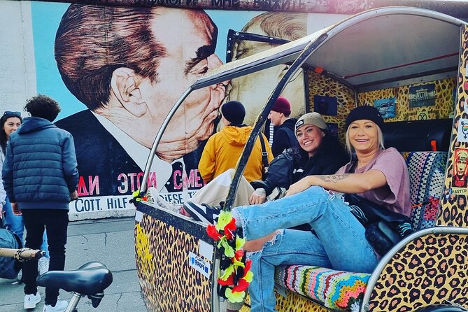 Rickshaw Sightseeing City Tours Berlin - Rikscha Tours - Brandenburg Gate to the government quarter