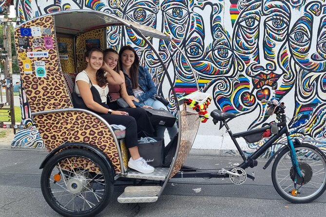 Rickshaw Tours Berlin - Groups of up to 16 people with several rickshaws - Guides, music, and the feel of the ride
