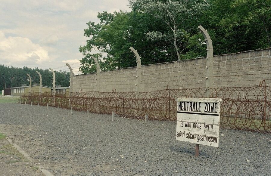 Sachsenhausen Memorial: Walking Tour from Berlin - Barracks, prison rooms, and medical abuse