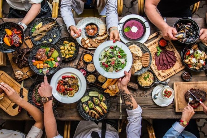 Sharing plate food tour in Berlin - Three Berlin food stops instead of one long dinner