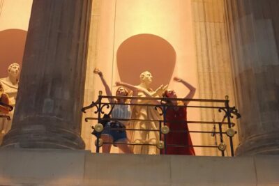 Silent disco through downtown Berlin with flash mobs