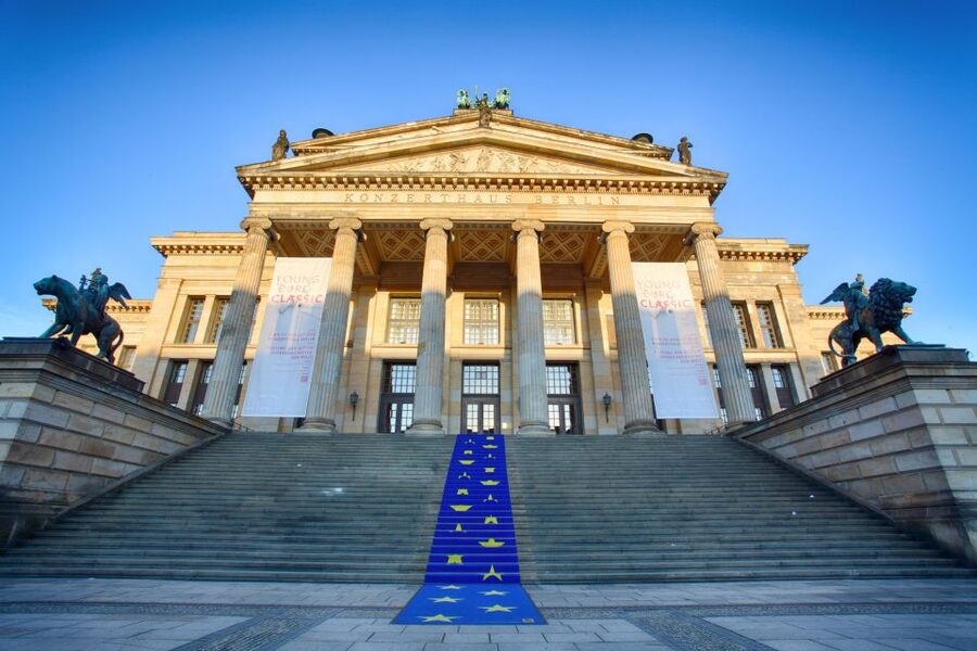 Skip-the-line Berlin Cathedral and Old Town Private Tour - Gendarmenmarkt and the Four-Hour Route